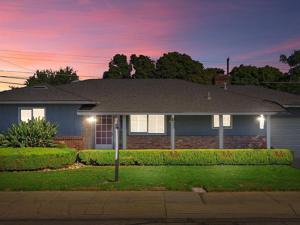 1st image of 715 Holly Dr