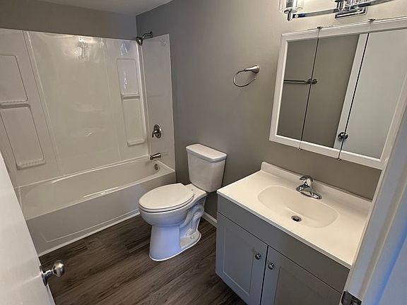 5th image of 101 W Jones St APT 7