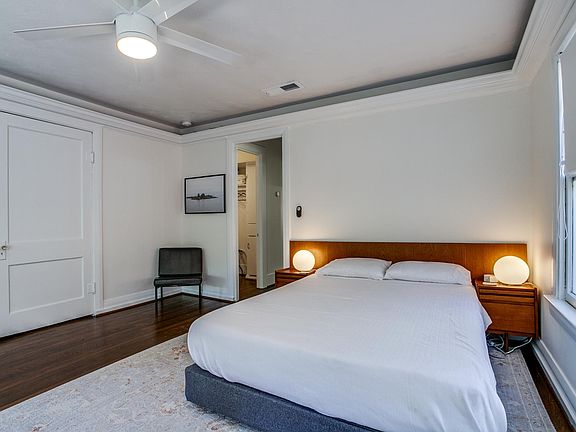 2nd image of 600 N Montclair Ave Unit D