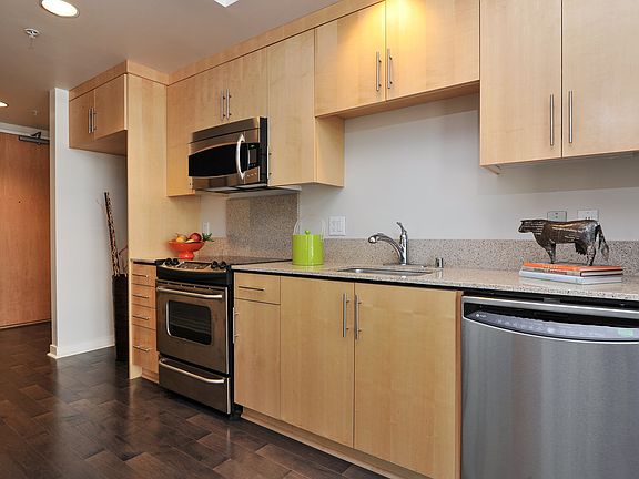 5th image of 38 N Almaden Blvd Unit 702
