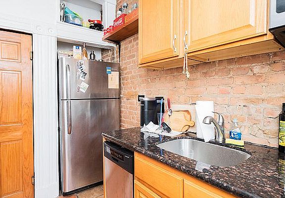 5th image of 368 Herkimer St