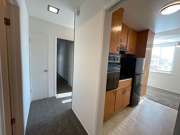 5th image of 271 Jayne Ave #1