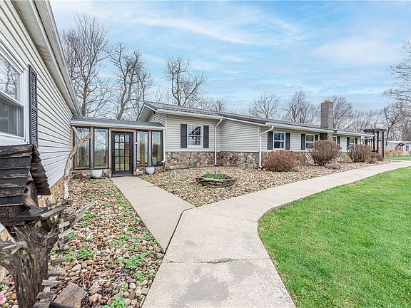 2nd image of 320 Deerfield Rd S