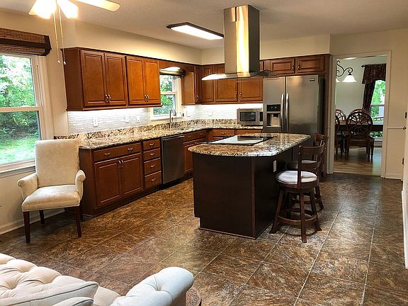 kitchen facing dining room