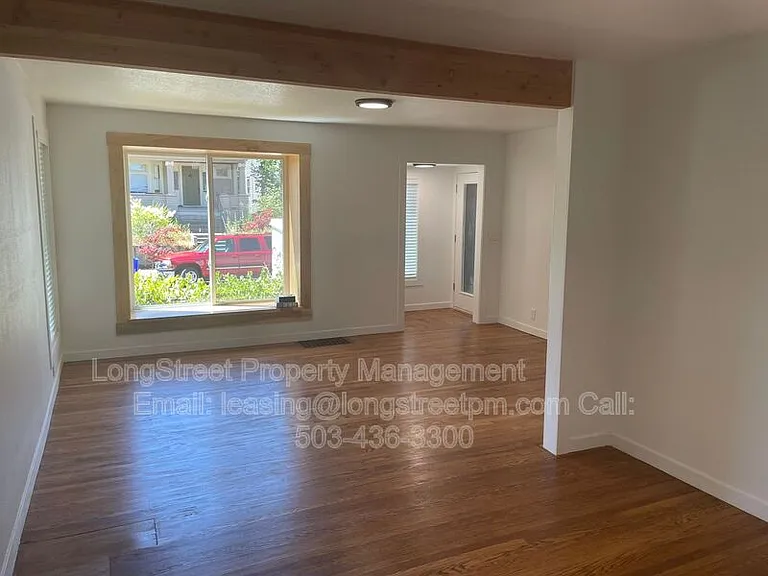 4514 NE 18th Ave — Photo 6