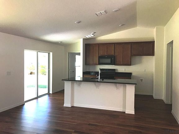 2nd image of 3 Barkley Ln