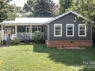 33 Wilshire Dr, Asheville, NC 28806