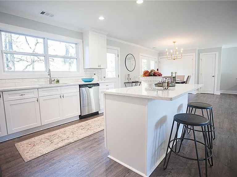 387 Michael Dr — Photo 14
