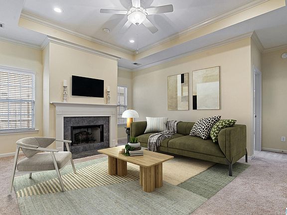 5th image of 402 Holland Lakes Dr N