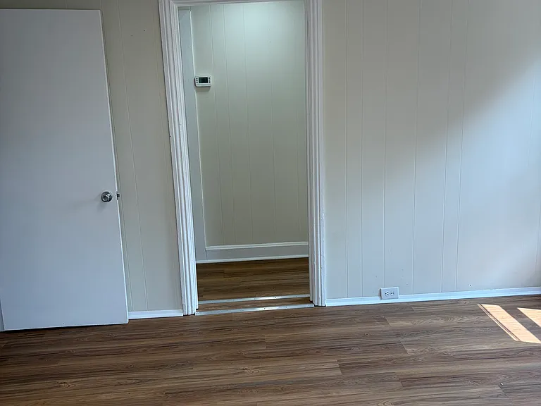 227 Bridge St #B — Photo 16
