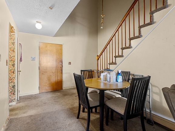 5th image of 365 Washington St APT 3