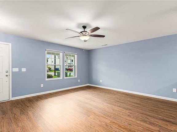 5th image of 1067 Bitting Hall Cir