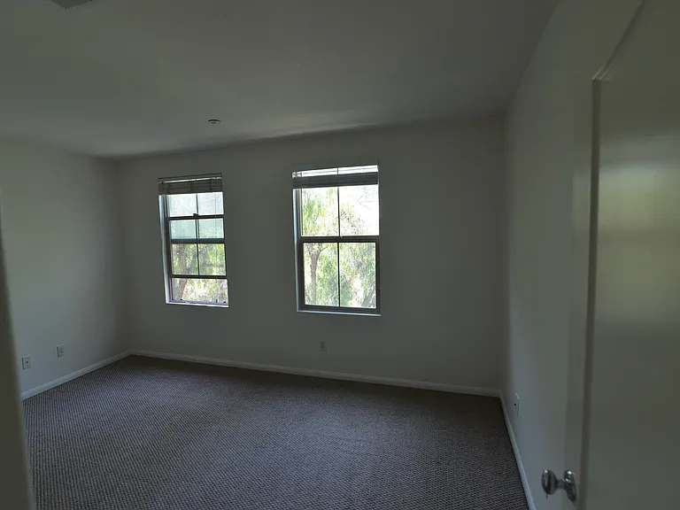 1299 Blue Jean Way #2 — Photo 15
