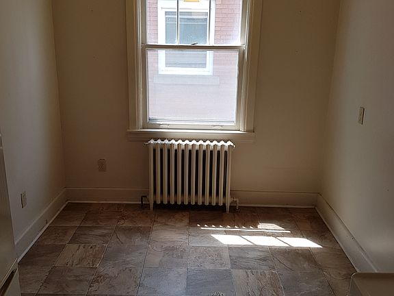 5th image of 207 Park St #2