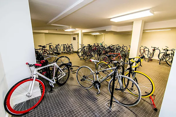 Rented by Nooklyn NYC LLC | media 72