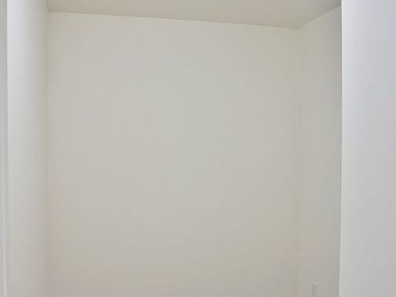 5th image of 914 W Blaine St #Mw914c