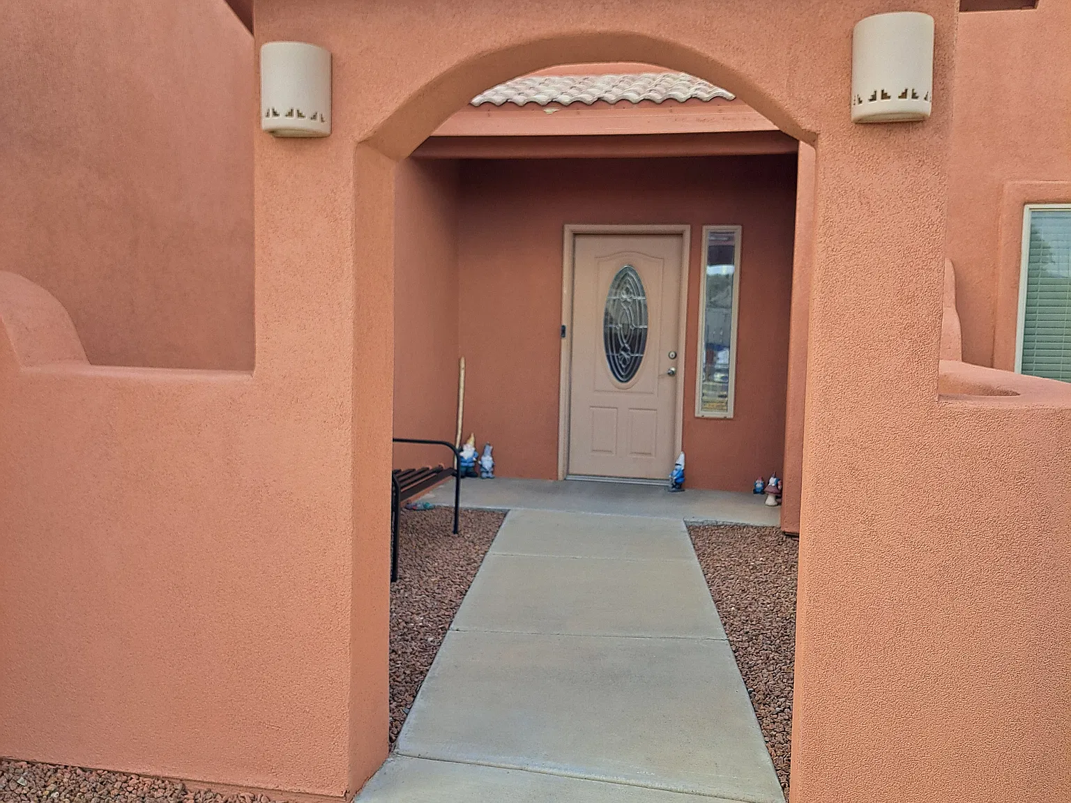 3 bed, 2010 sqft, $2,000 — Photo 2