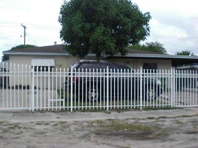 1st image of 3210 NW 82nd St