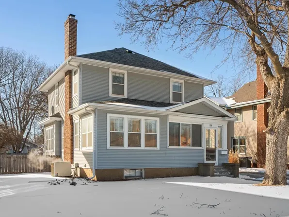 225 S University St, Vermillion, SD 57069