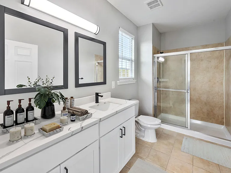 Aspen Court Apartments — Photo 14