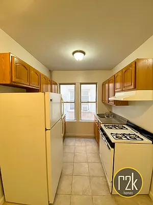 Rented by Realty 2000 Corp | media 11