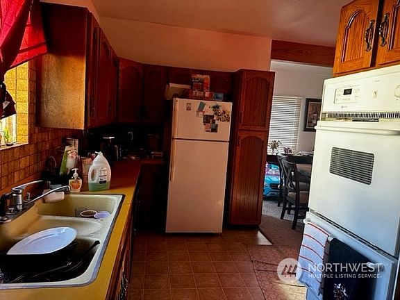 2nd image of 1623 S M St