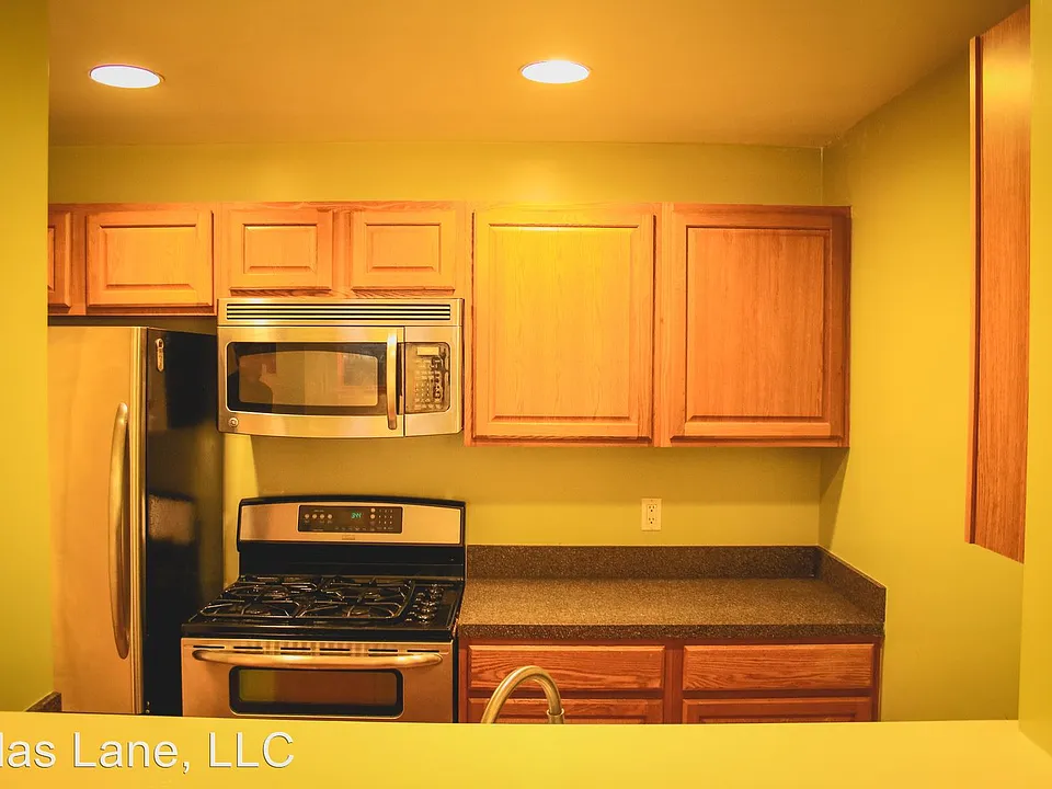 English basement apartment