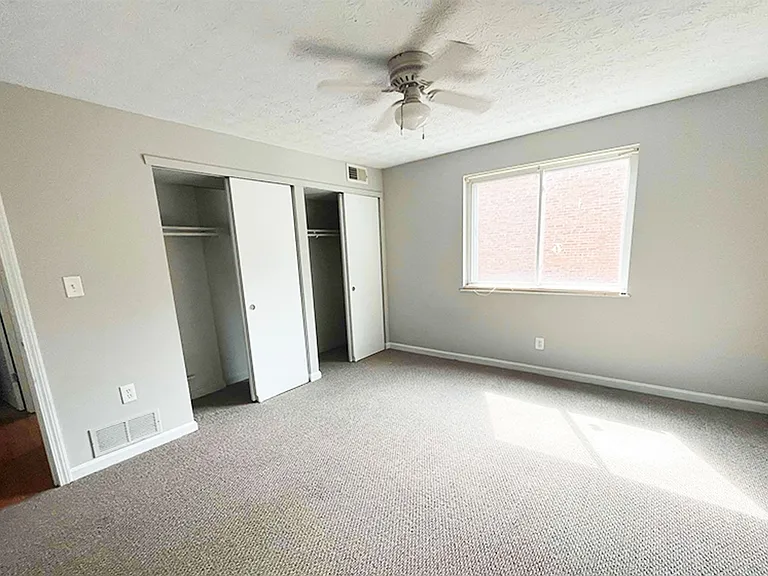 525 Lowell Ave — Photo 18