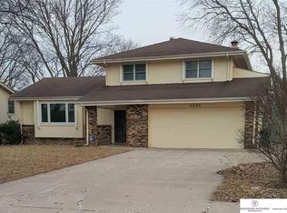 3309 Lynnwood Dr, Bellevue, NE 68123