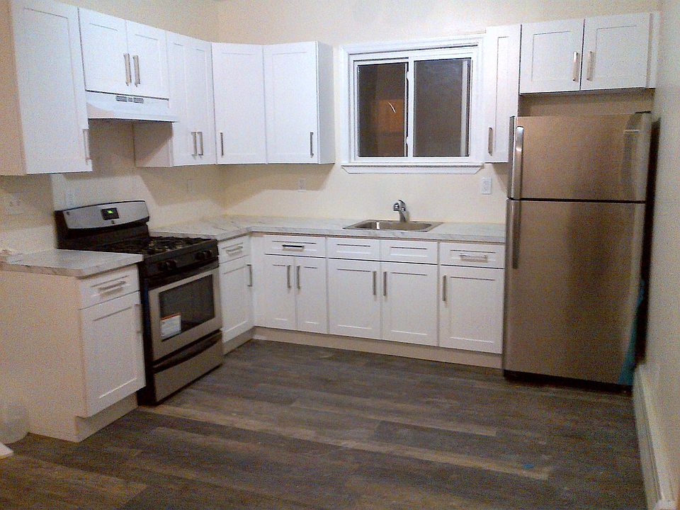 1st image of 374 Sanford Ave APT 2R