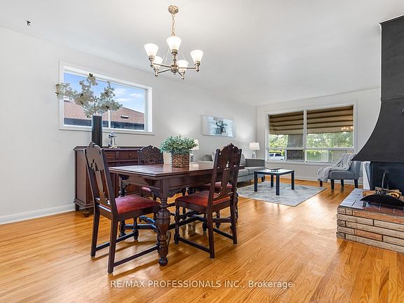 4th image of 25 Hardwick Ct