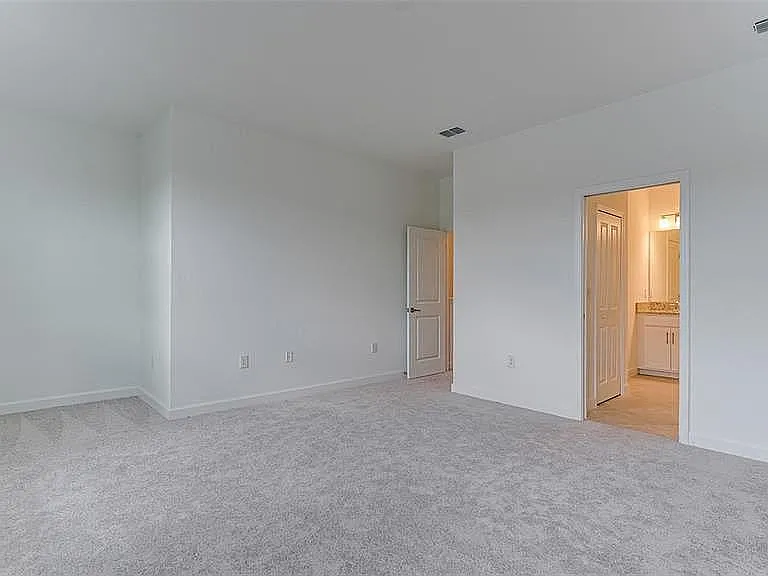 15235 Sunny Day Dr — Photo 13