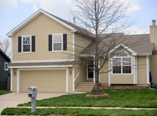610 E Parma Way, Gardner, KS 66030