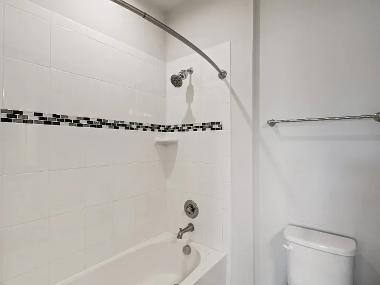 1221 Trenton Pl SE — Photo 15