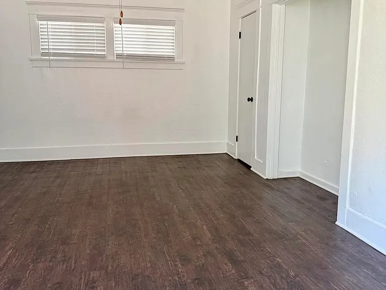 1750 E 1st St #5 — Photo 5