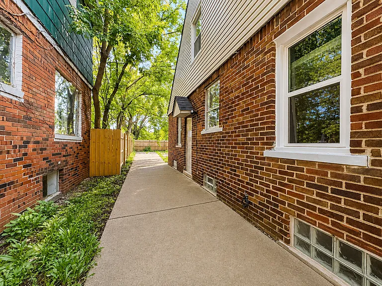 12719 Wade St — Photo 23