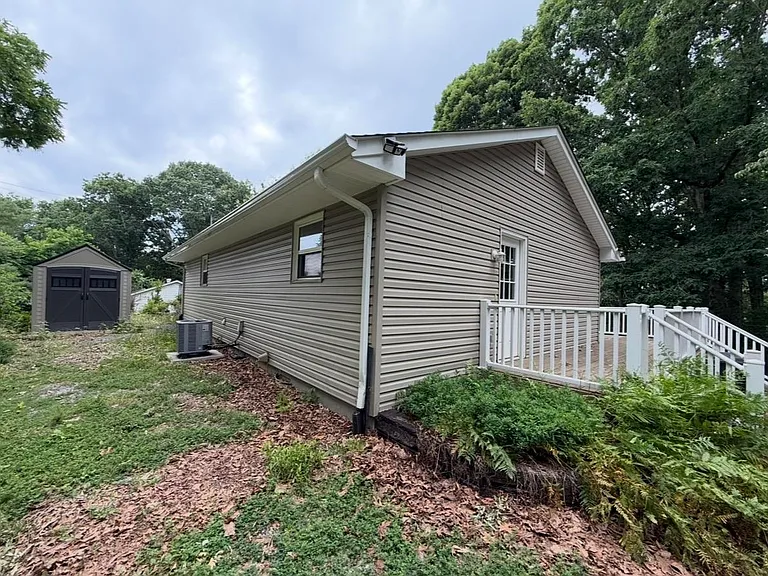 485 White Pine Dr — Photo 7