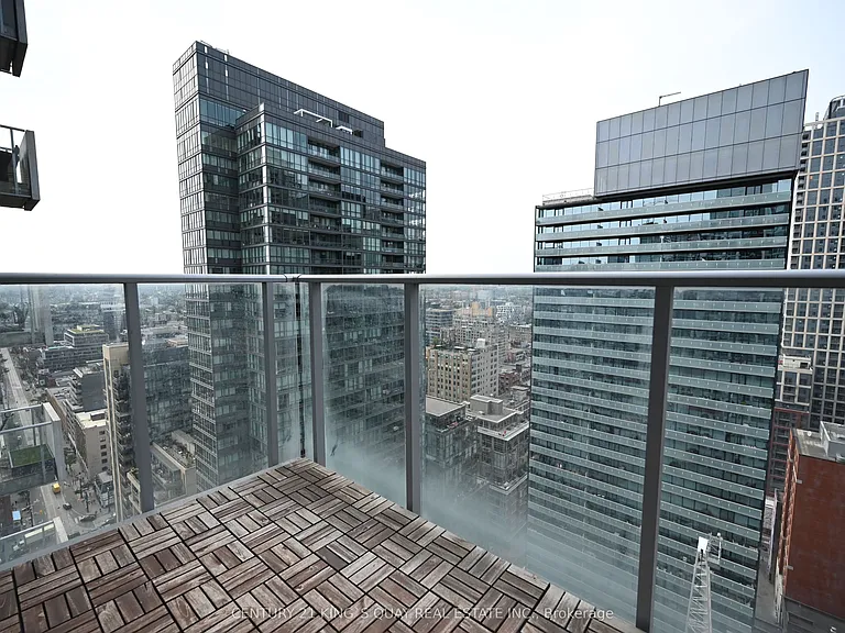375 King St W #2908 — Photo 15