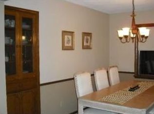 210 Heritage Cir S, Burnsville, MN 55337