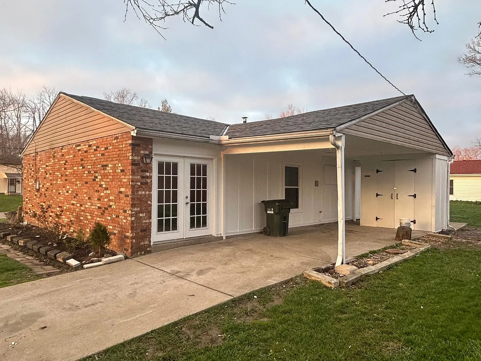 3 bed, 1189 sqft, $1,550 — Photo 2