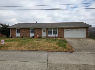 187 Shawnee Est, Winfield, WV 25213