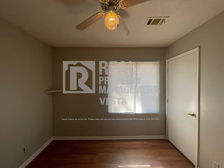 251 Randy Cir — Photo 8