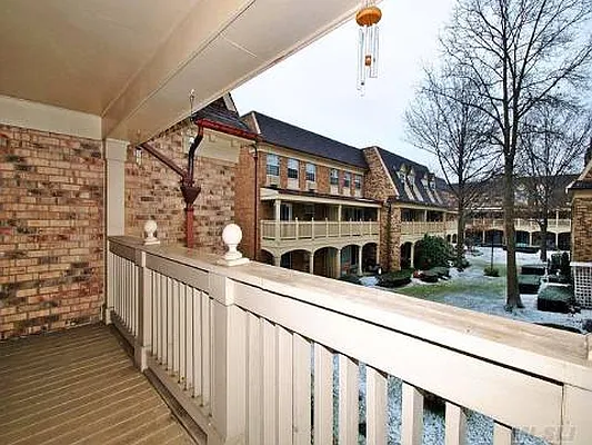 Sold by Prime Realty | media 4