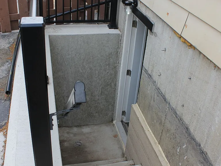 24 Griselda Ct — Photo 8