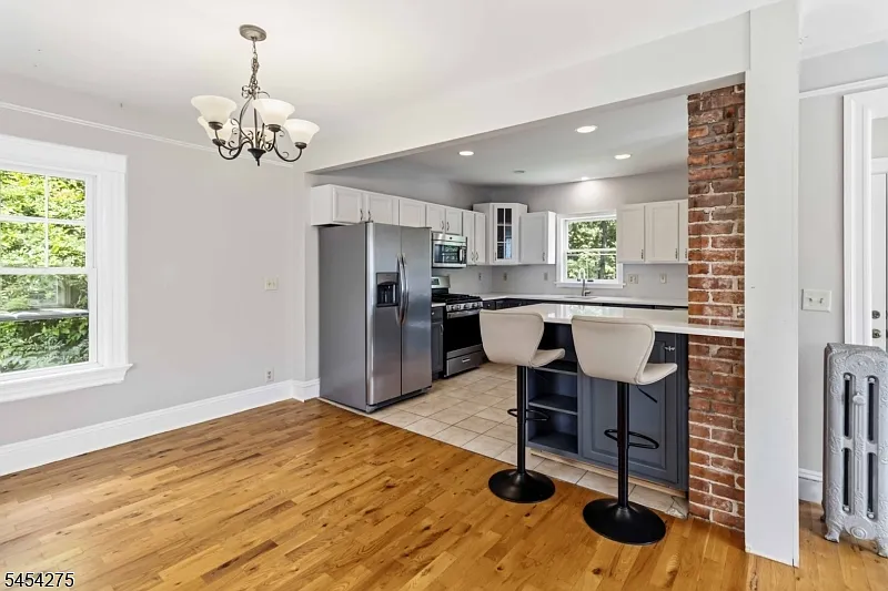 39 Budd St #2