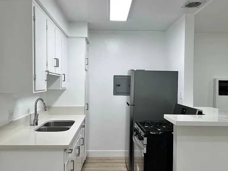 1721 S Westgate Ave — Photo 14
