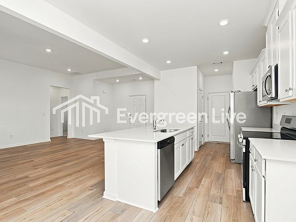 5th image of 151 Overton Dr
