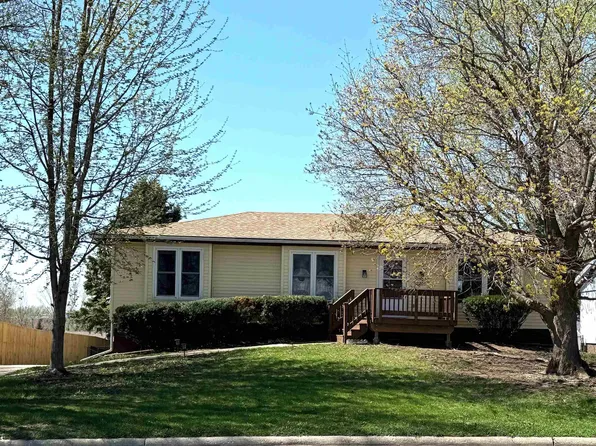 2209 S 3rd Ave, Marshalltown, IA 50158