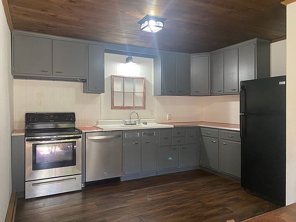 4th image of 44 Keller Rd