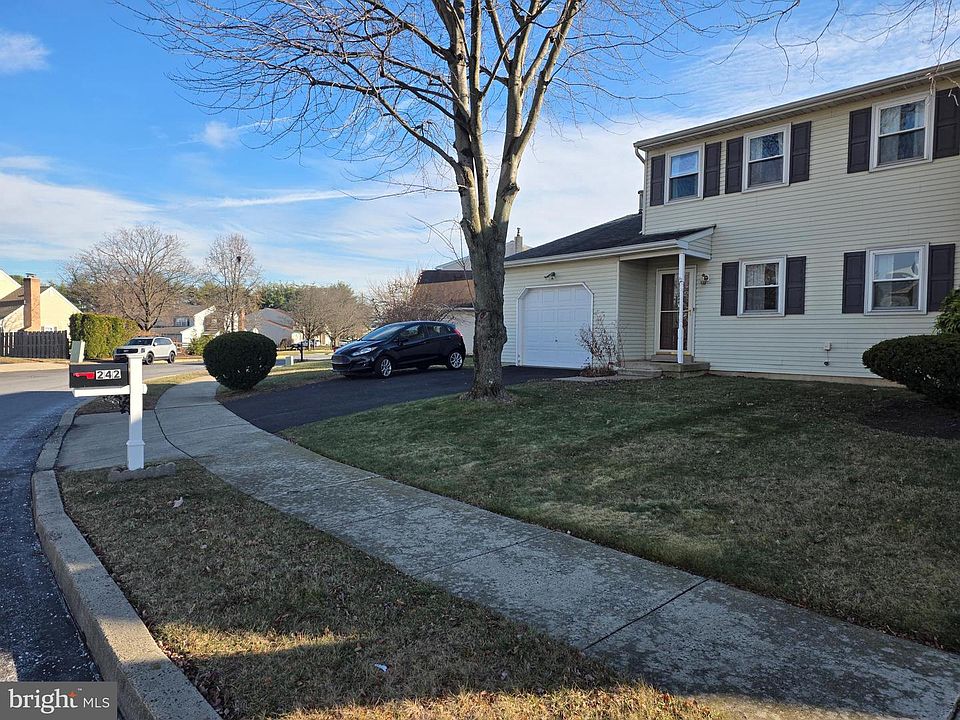1st image of 242 Orchard Dr